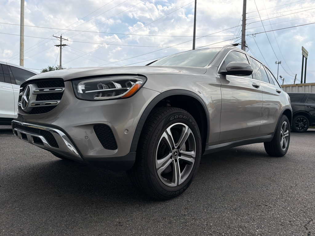 Photo 59 of this MERCEDES-BENZ GLC 300 4MATIC
