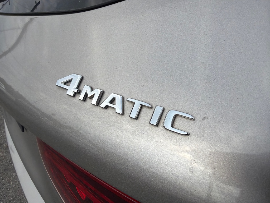 Photo 27 of this MERCEDES-BENZ GLC 300 4MATIC