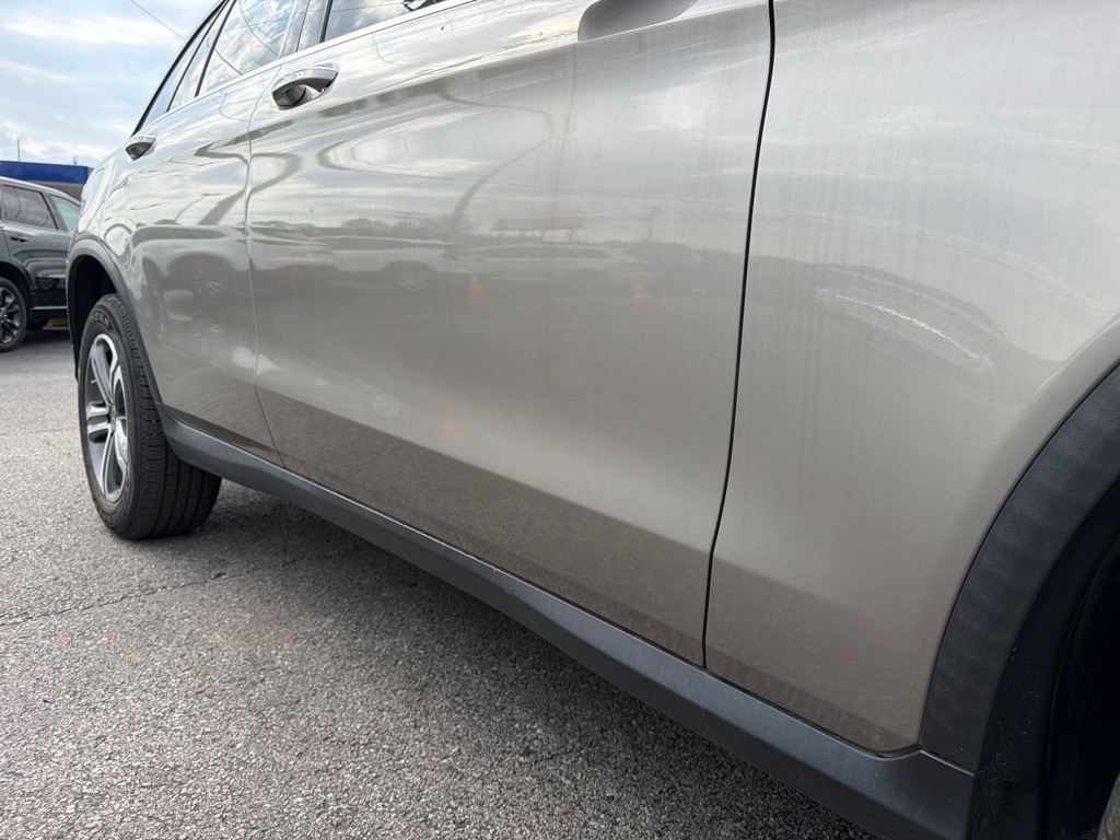 Photo 22 of this MERCEDES-BENZ GLC 300 4MATIC