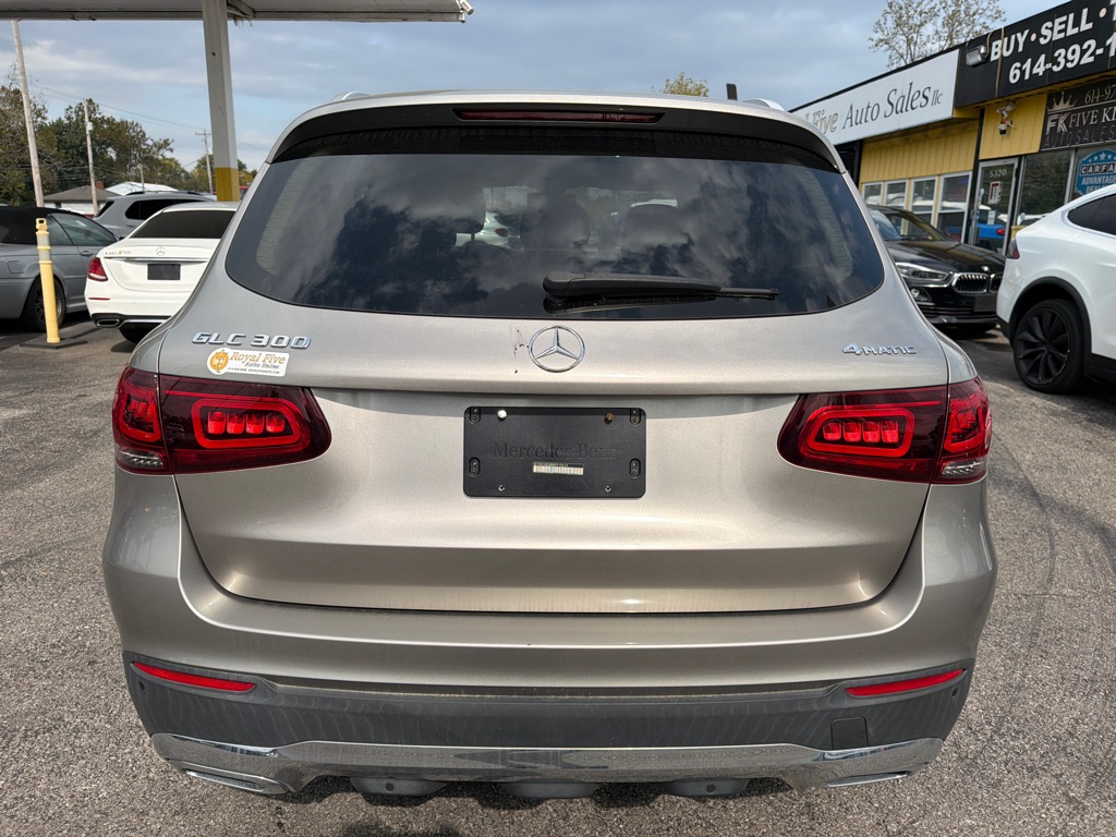 Photo 13 of this MERCEDES-BENZ GLC 300 4MATIC