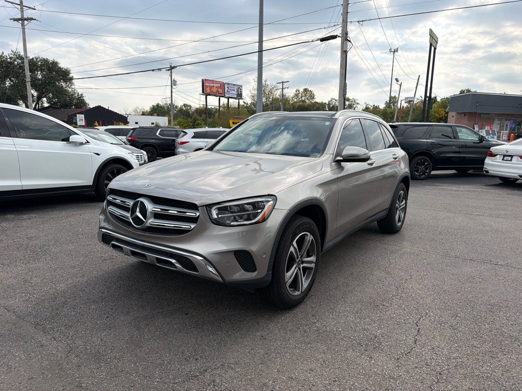 Photo 8 of this MERCEDES-BENZ GLC 300 4MATIC