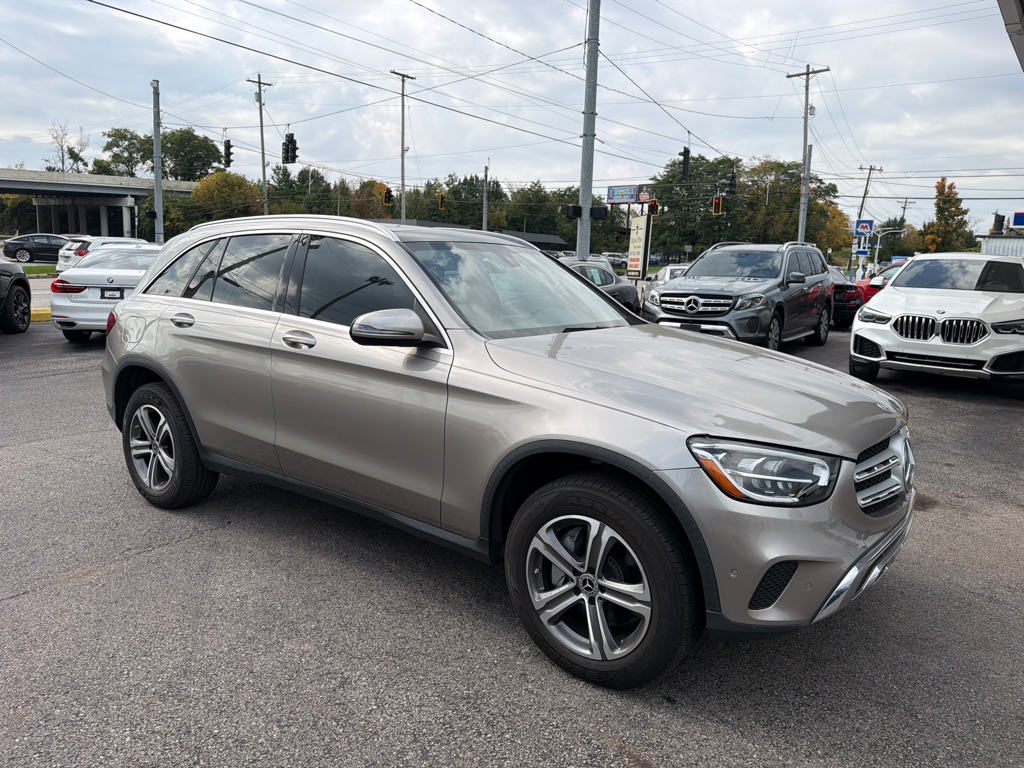 Photo 19 of this MERCEDES-BENZ GLC 300 4MATIC
