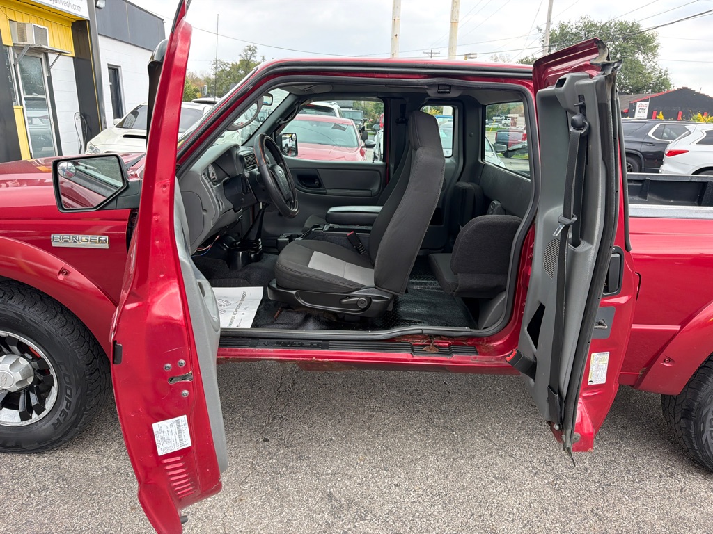 Photo 26 of this FORD RANGER