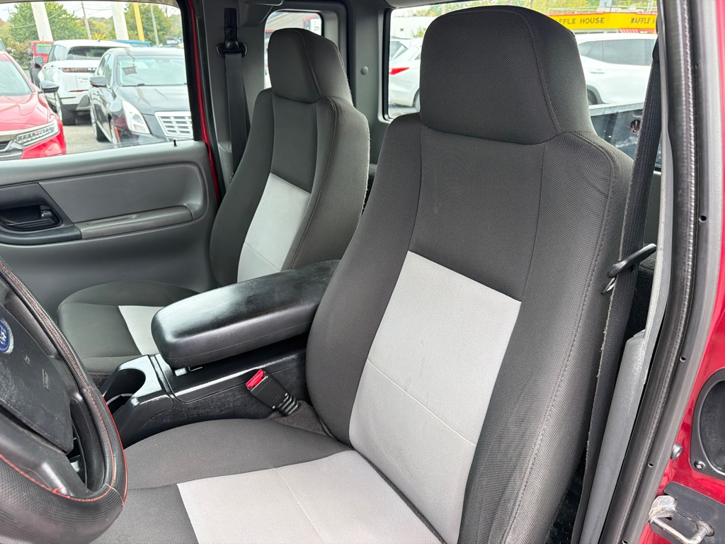 Photo 23 of this FORD RANGER