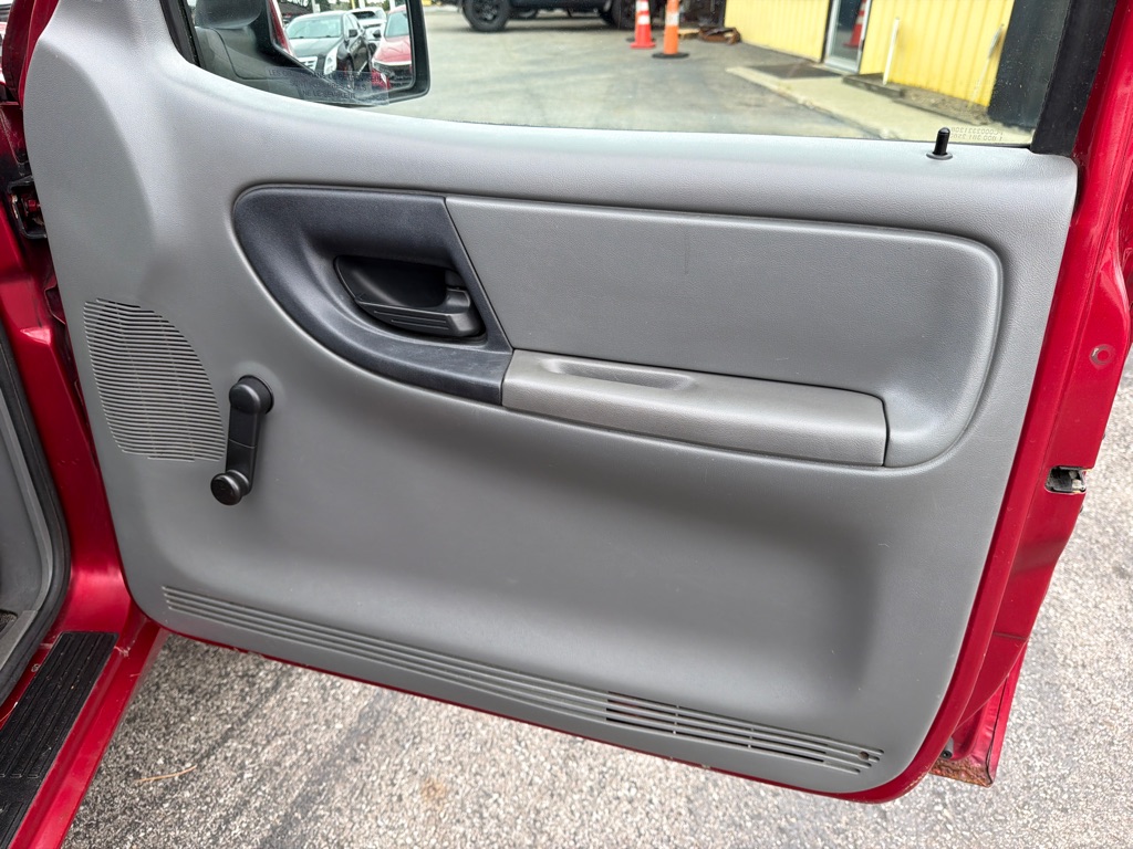 Photo 31 of this FORD RANGER