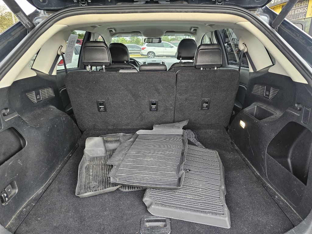 Photo 35 of this FORD EDGE SEL