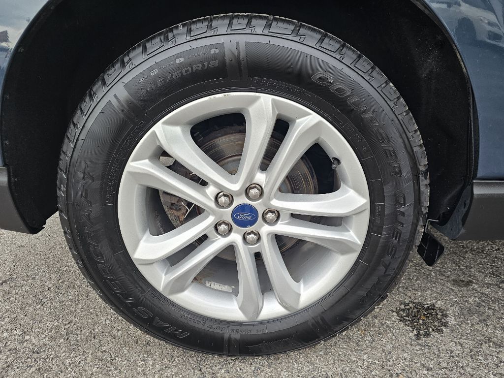 Photo 16 of this FORD EDGE SEL