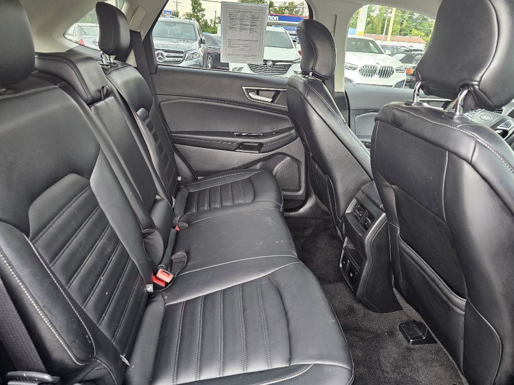 Photo 38 of this FORD EDGE SEL