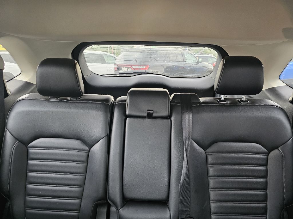 Photo 20 of this FORD EDGE SEL