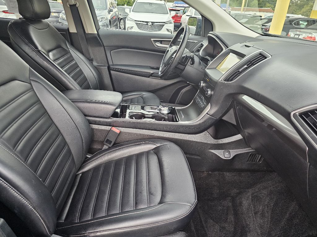 Photo 41 of this FORD EDGE SEL