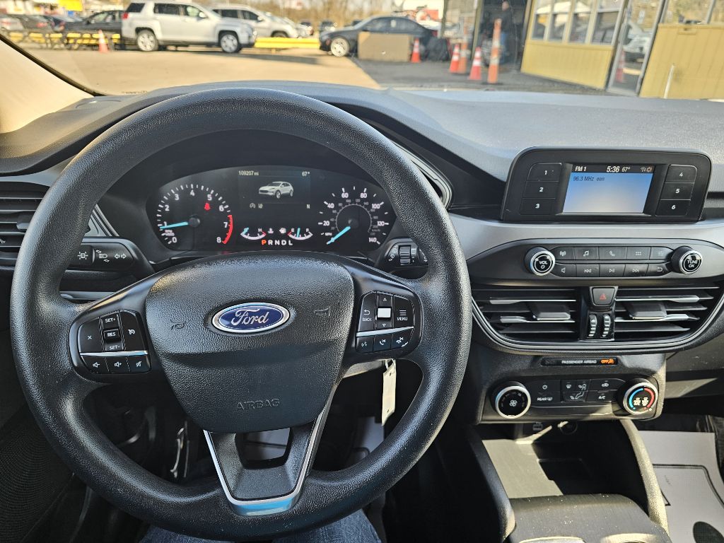 Photo 13 of this FORD ESCAPE