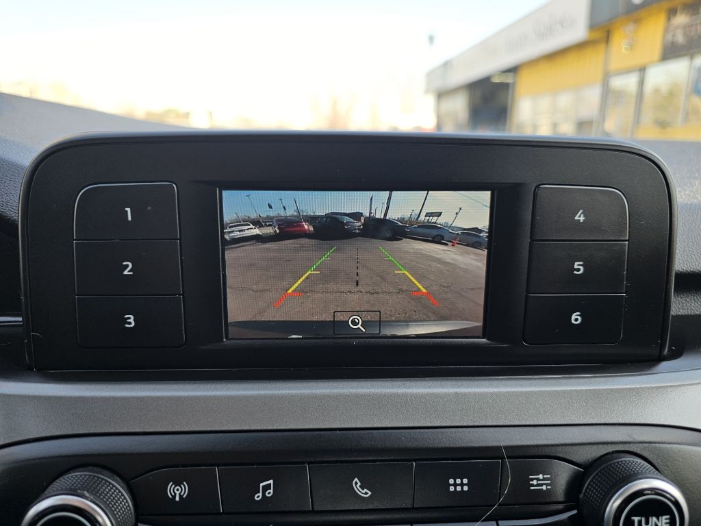Photo 15 of this FORD ESCAPE