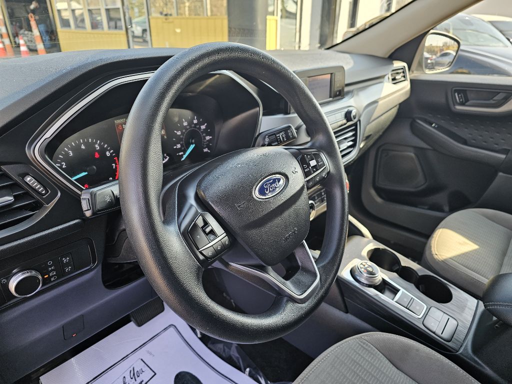 Photo 10 of this FORD ESCAPE