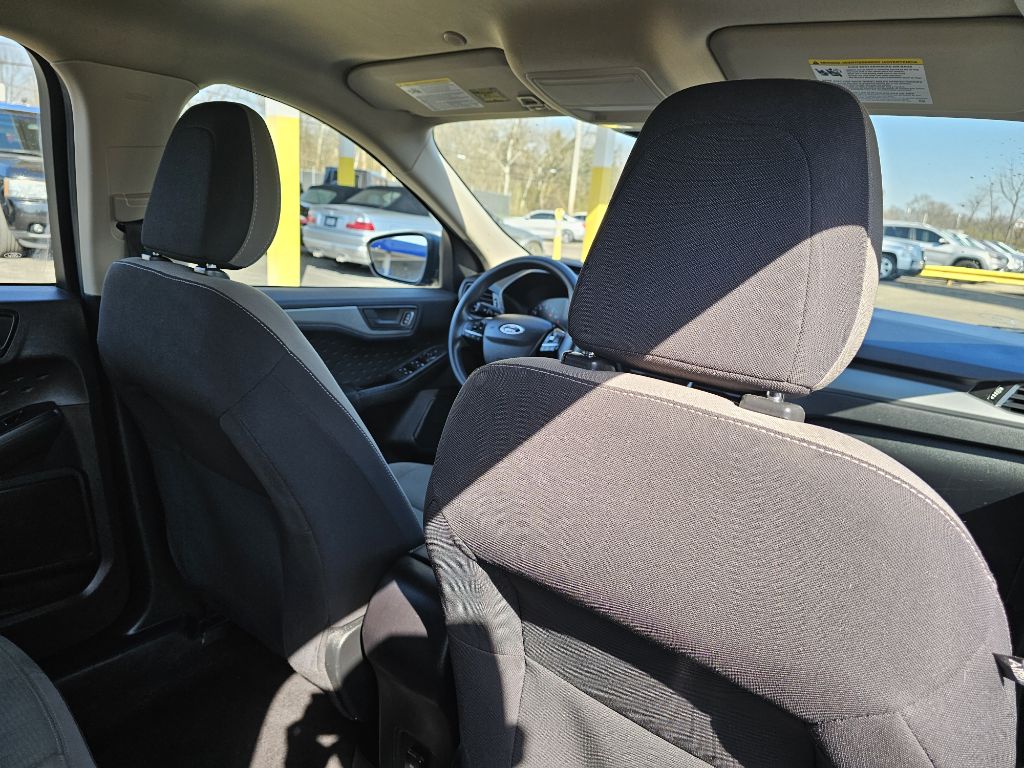 Photo 29 of this FORD ESCAPE