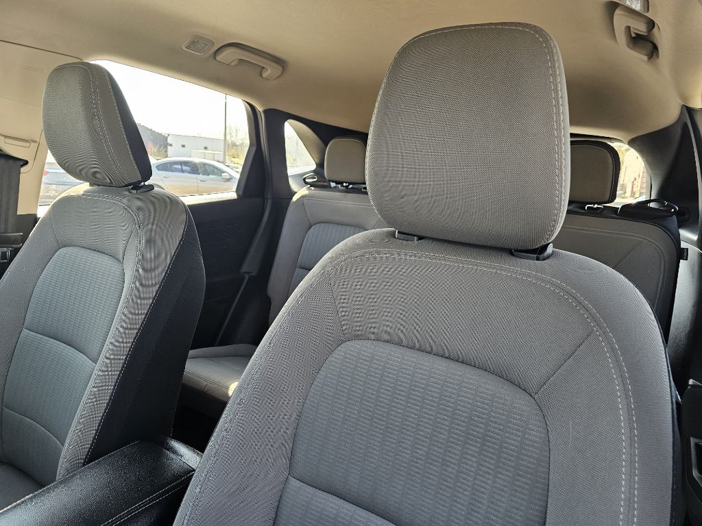 Photo 11 of this FORD ESCAPE