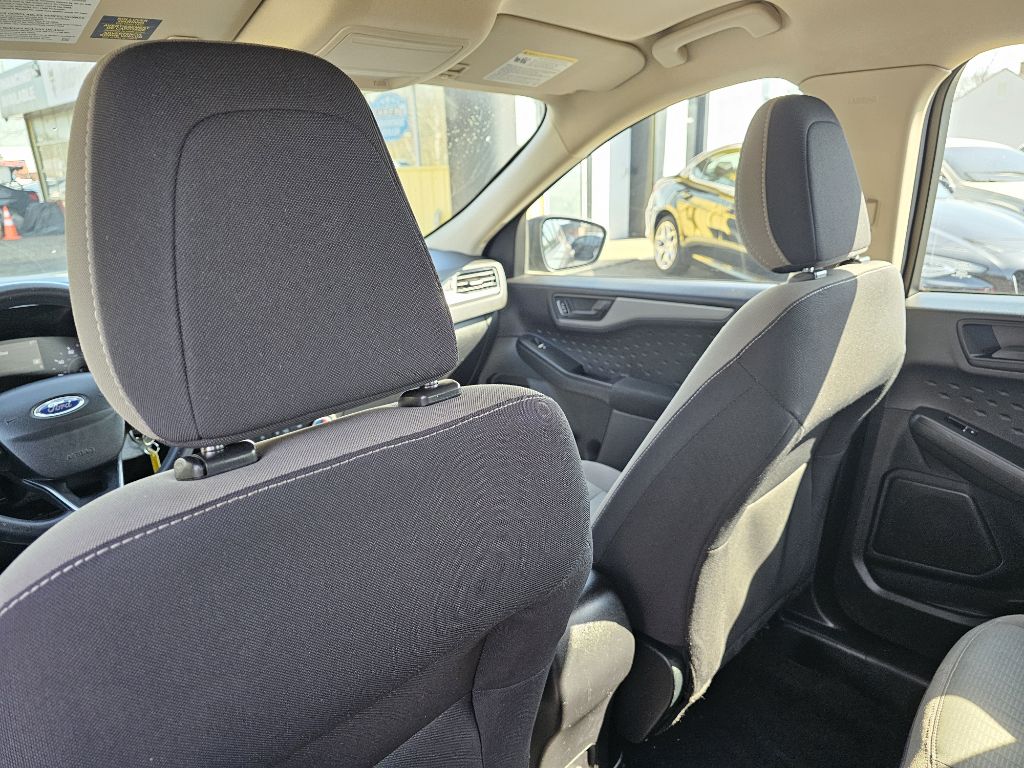 Photo 24 of this FORD ESCAPE