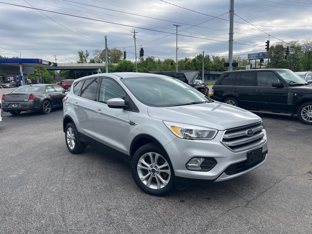 Photo 3 of this FORD ESCAPE SE