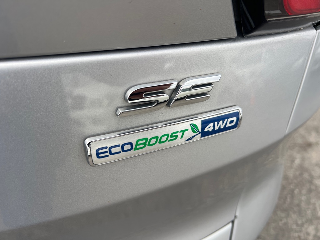 Photo 29 of this FORD ESCAPE SE