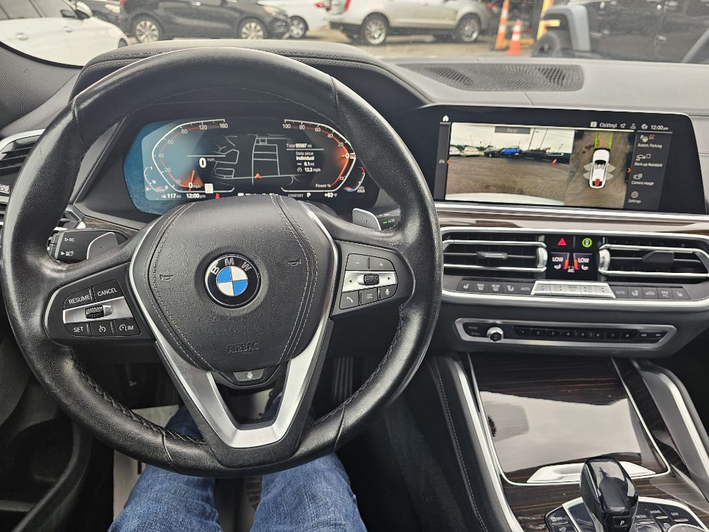 Photo 25 of this BMW X6 XDRIVE40I