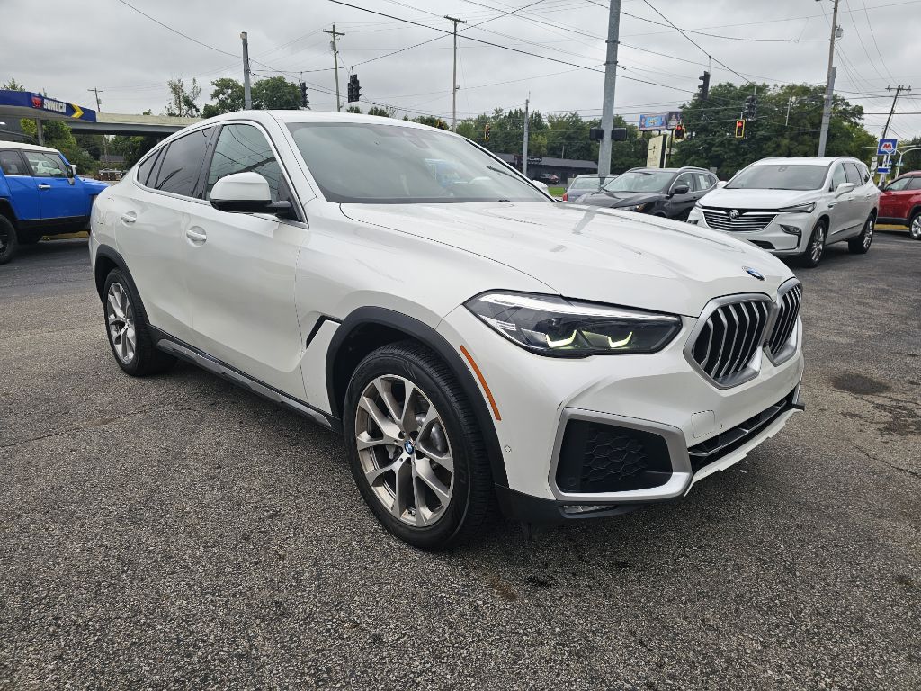 Photo 7 of this BMW X6 XDRIVE40I