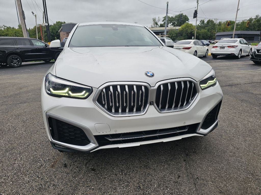 Photo 3 of this BMW X6 XDRIVE40I