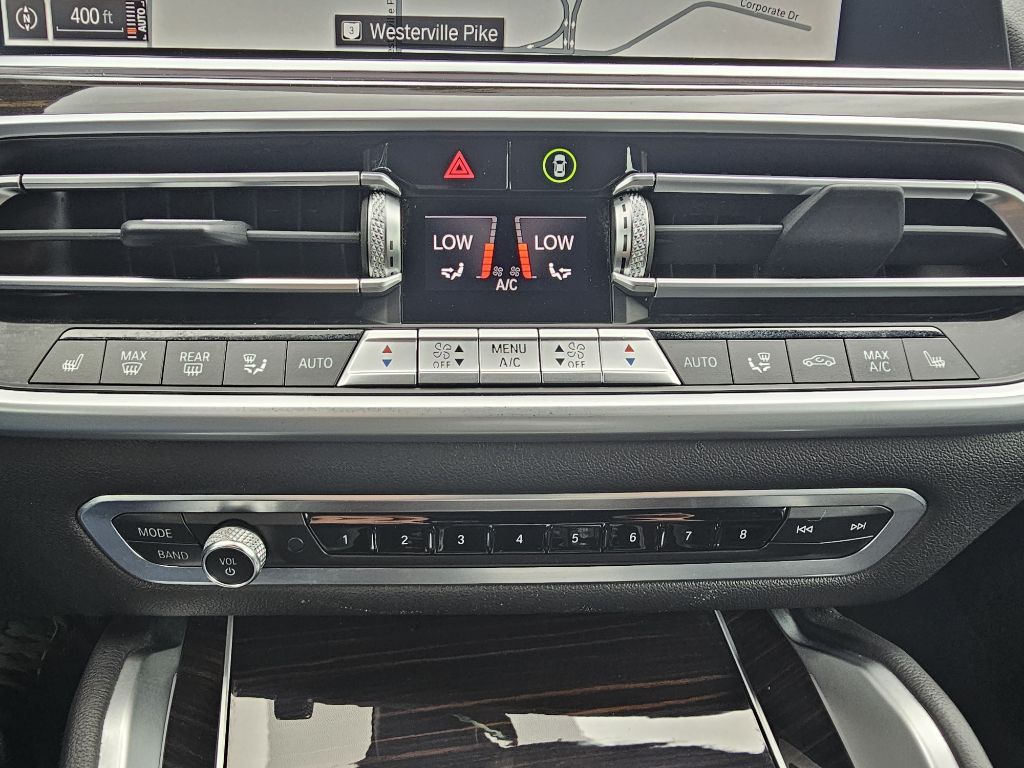 Photo 30 of this BMW X6 XDRIVE40I