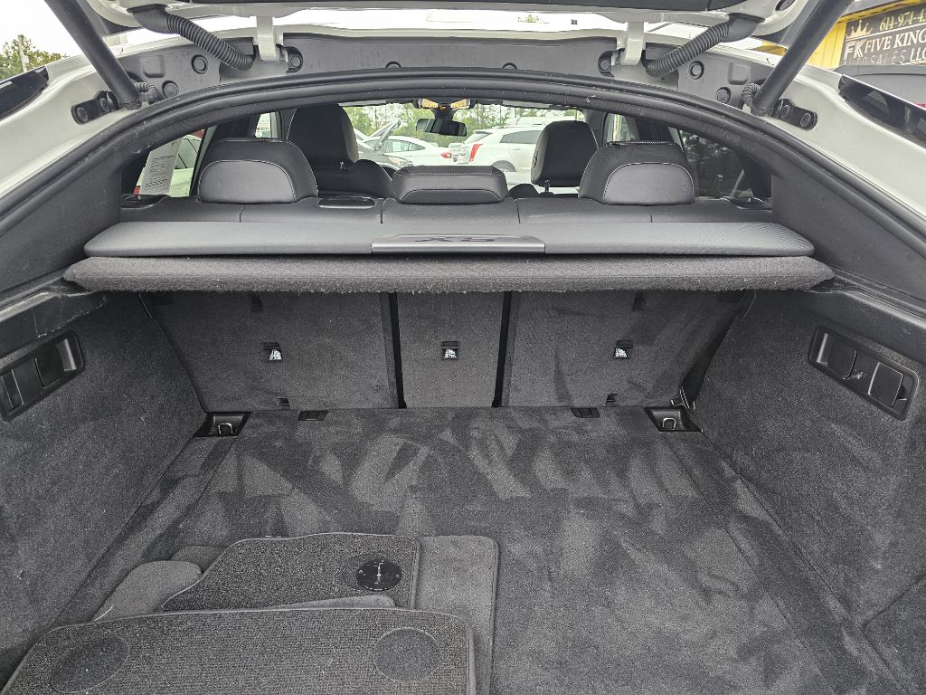 Photo 42 of this BMW X6 XDRIVE40I
