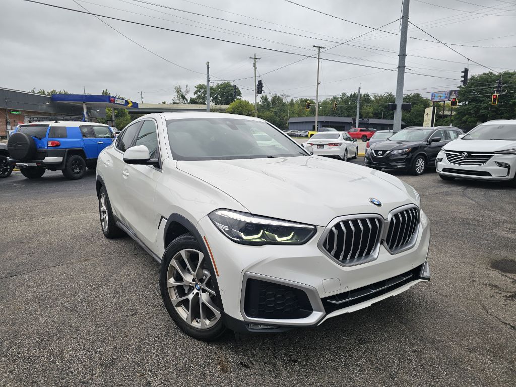 Photo 4 of this BMW X6 XDRIVE40I