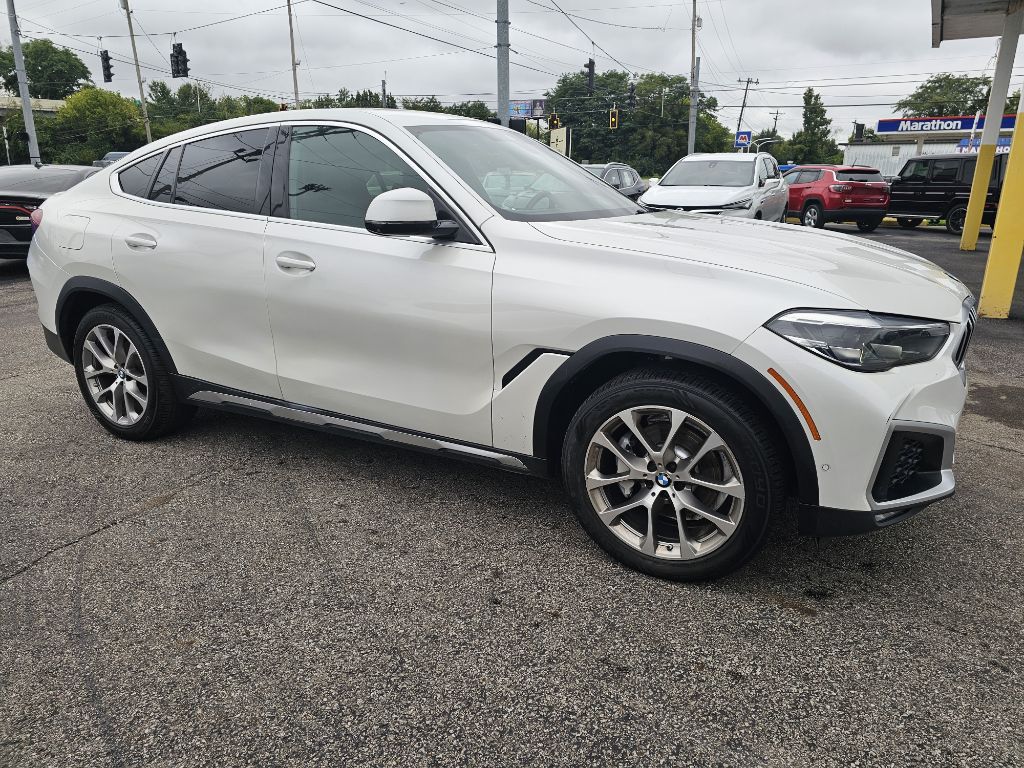 Photo 14 of this BMW X6 XDRIVE40I