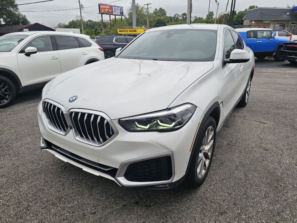 Photo 8 of this BMW X6 XDRIVE40I