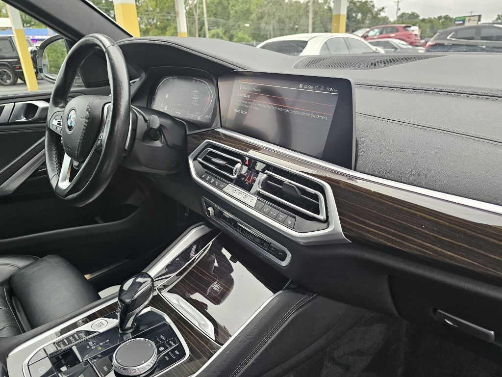 Photo 48 of this BMW X6 XDRIVE40I