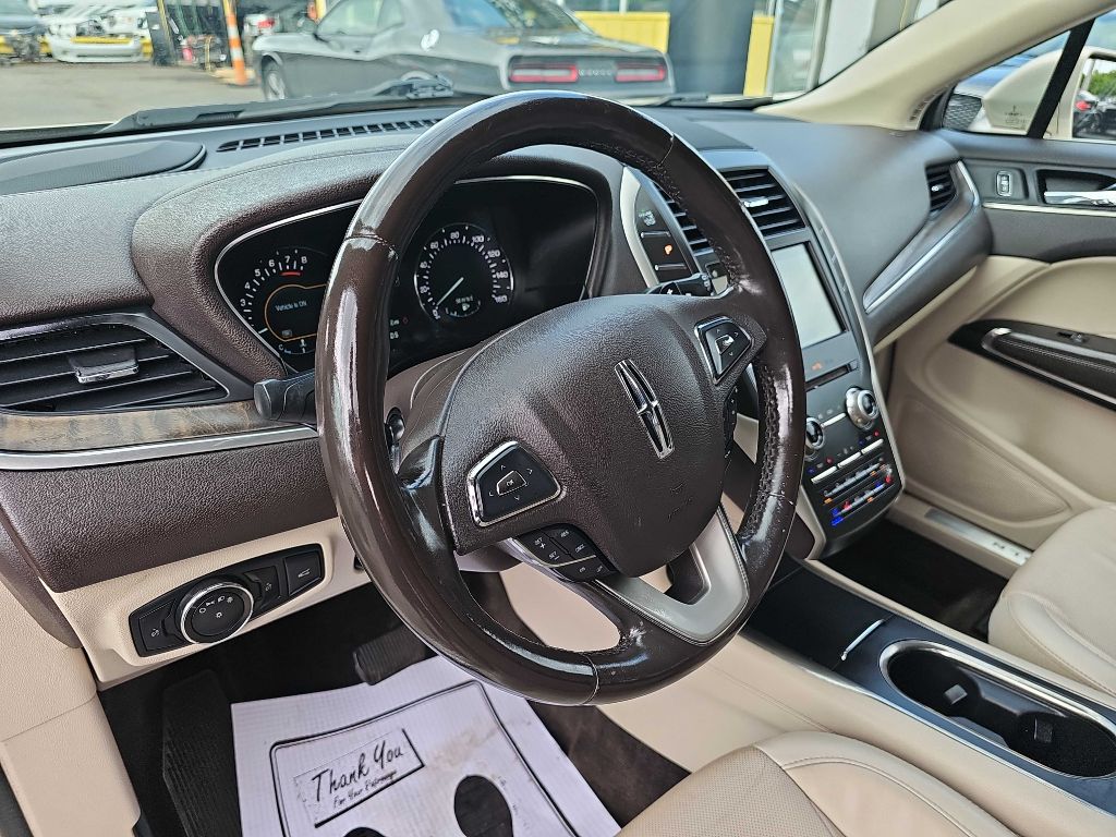Photo 24 of this LINCOLN MKC RESERVE