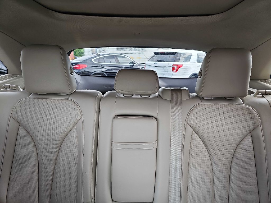 Photo 22 of this LINCOLN MKC RESERVE
