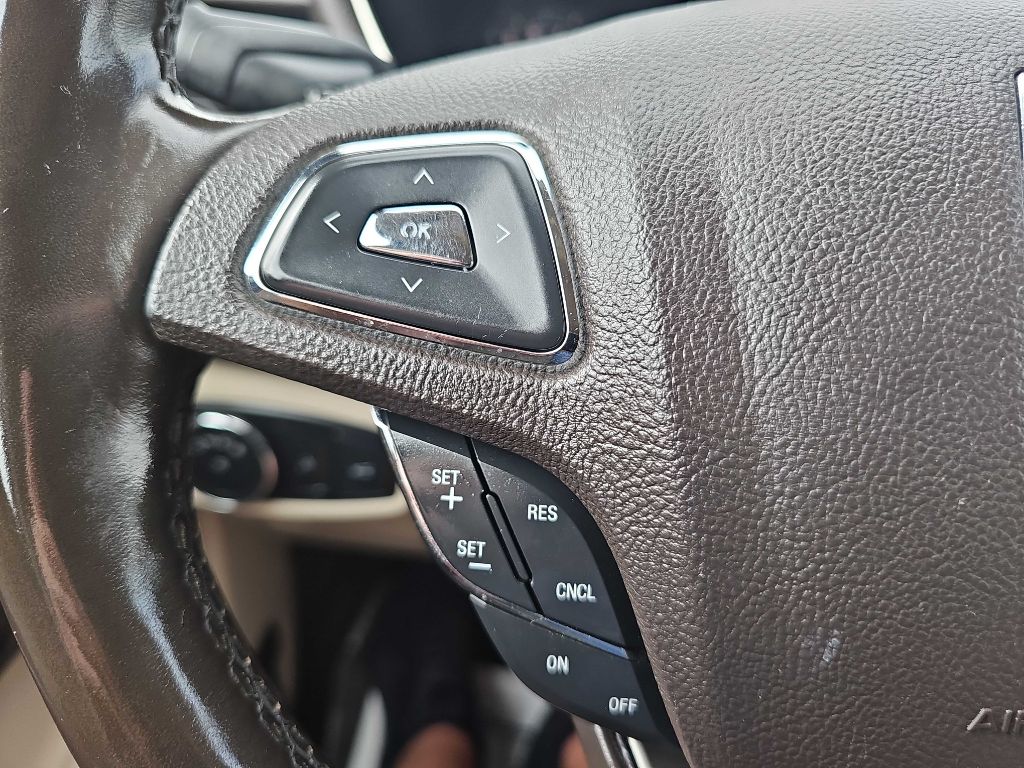 Photo 37 of this LINCOLN MKC RESERVE