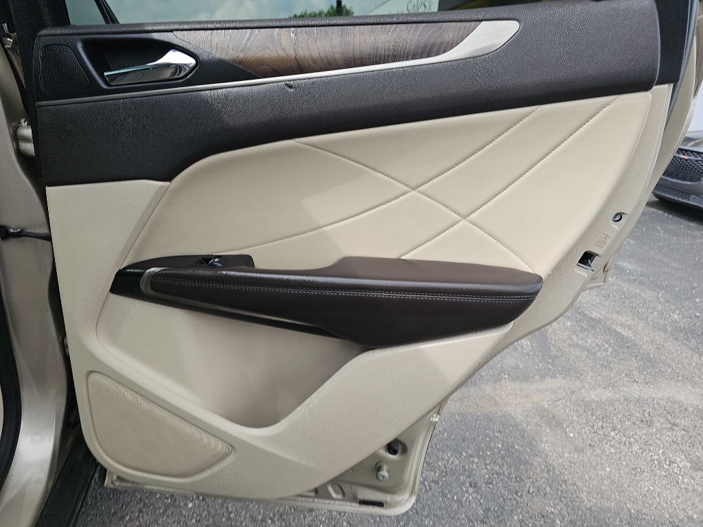 Photo 47 of this LINCOLN MKC RESERVE