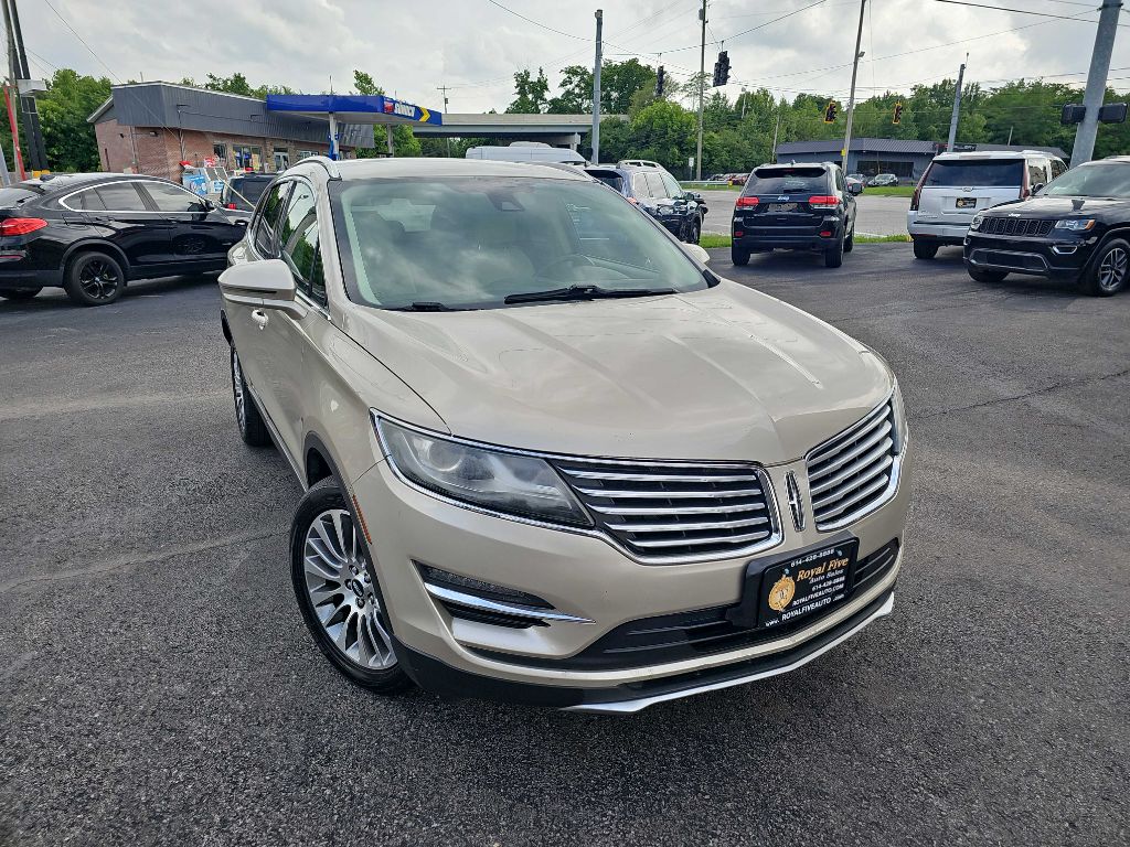 Photo 2 of this LINCOLN MKC RESERVE