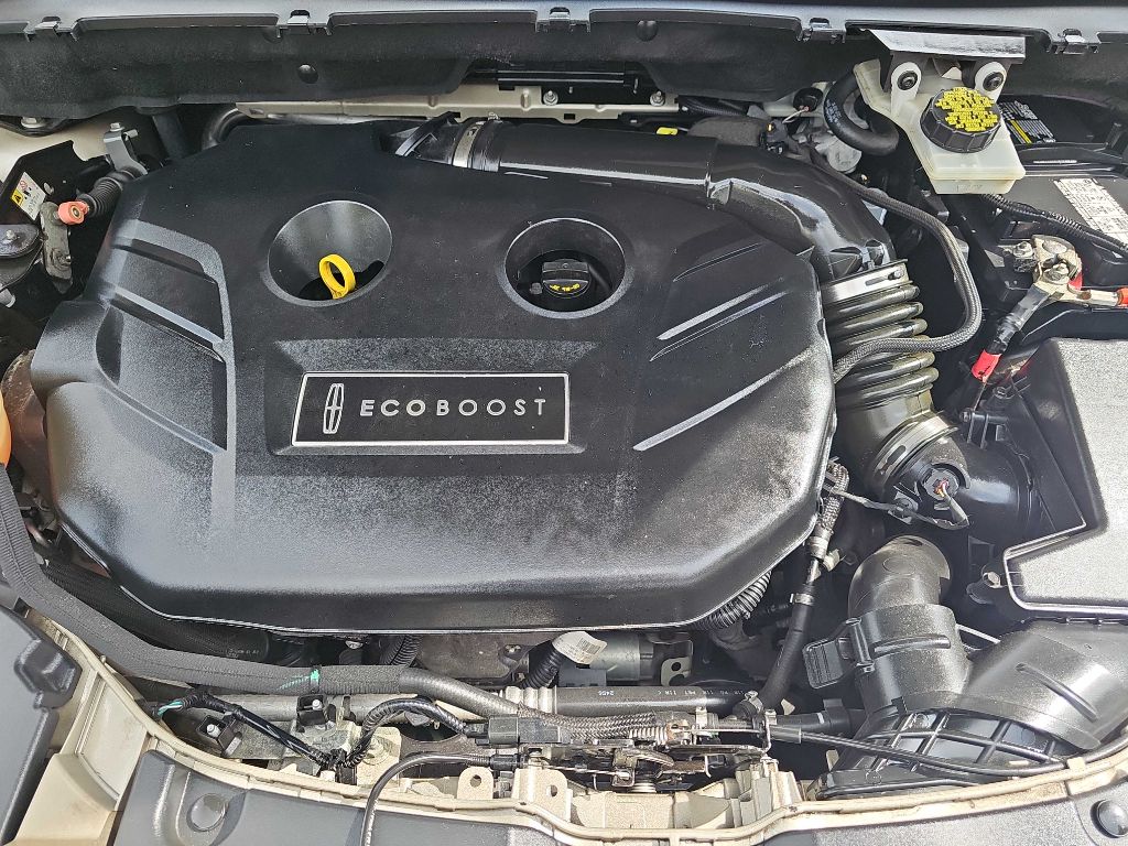 Photo 54 of this LINCOLN MKC RESERVE