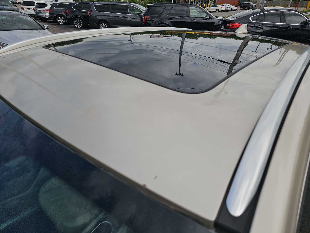 Photo 17 of this LINCOLN MKC RESERVE