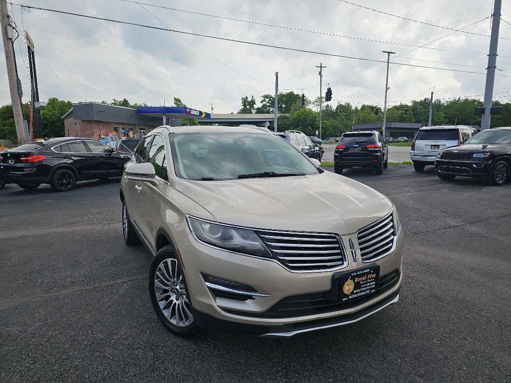 Photo 3 of this LINCOLN MKC RESERVE