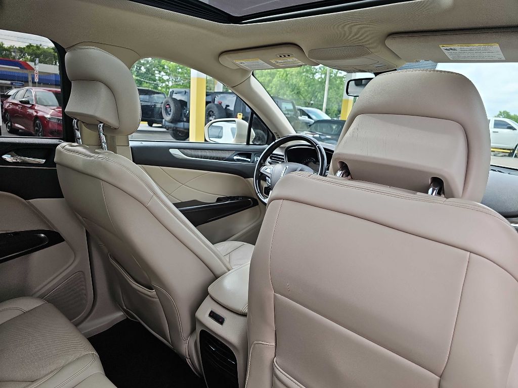 Photo 46 of this LINCOLN MKC RESERVE