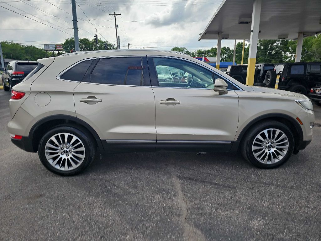 Photo 18 of this LINCOLN MKC RESERVE