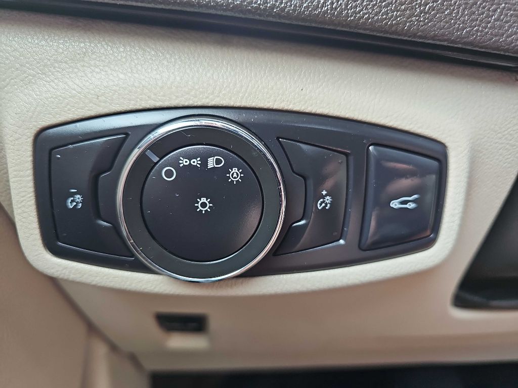 Photo 35 of this LINCOLN MKC RESERVE