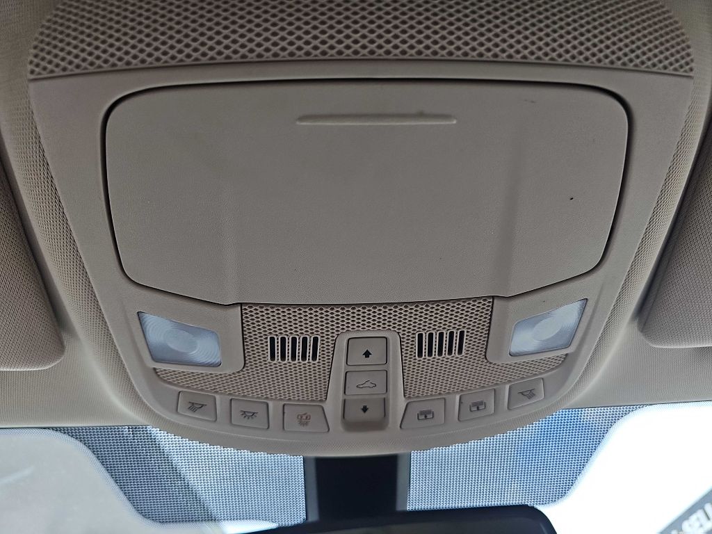 Photo 30 of this LINCOLN MKC RESERVE
