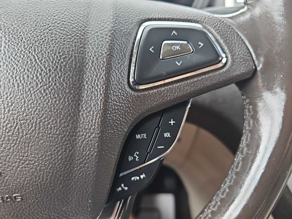 Photo 32 of this LINCOLN MKC RESERVE