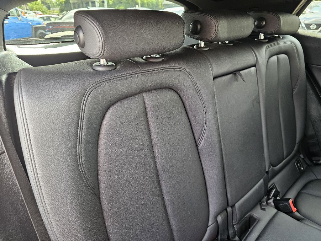 Photo 39 of this BMW X2 XDRIVE28I