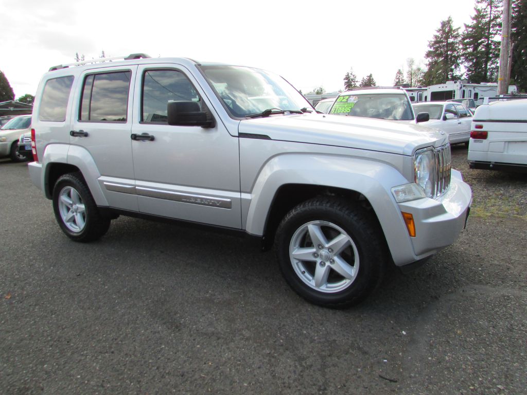 Photo 3 of this JEEP LIBERTY