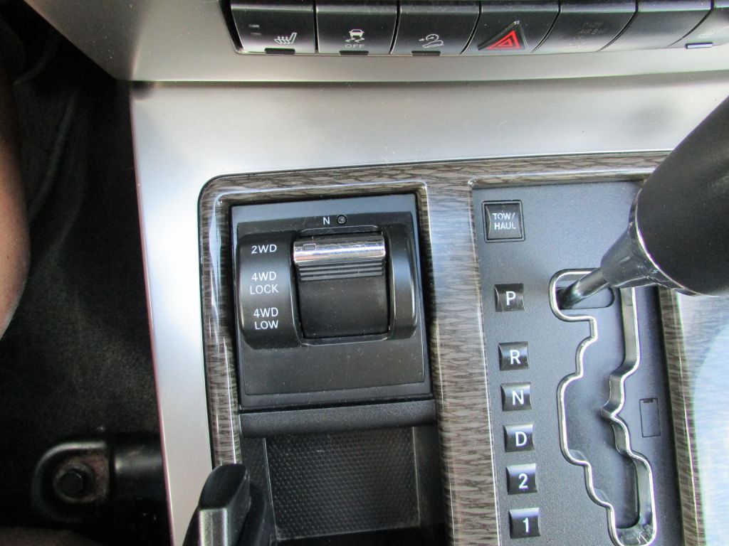 Photo 13 of this JEEP LIBERTY