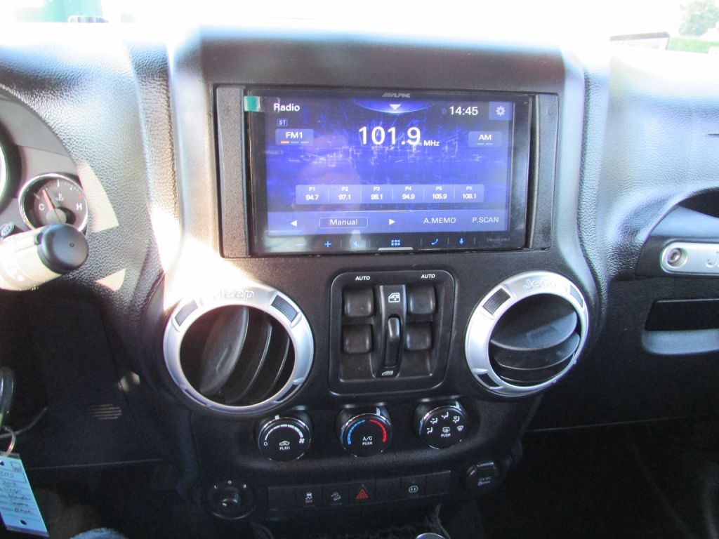 Photo 11 of this JEEP WRANGLER UNLIMI