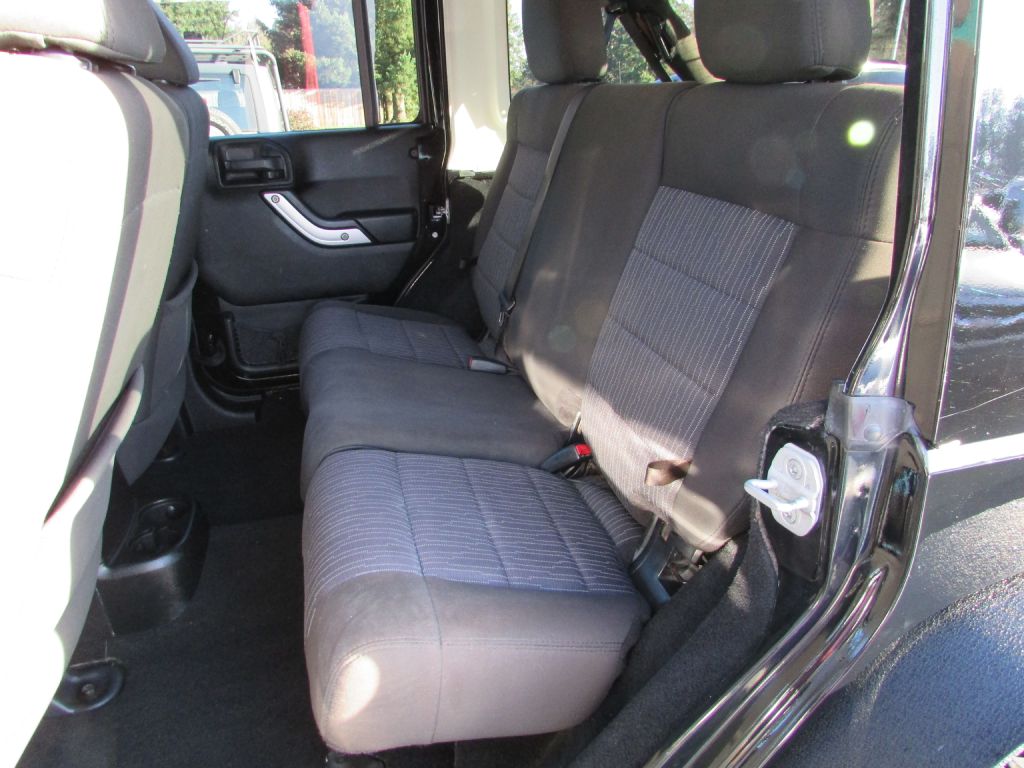 Photo 14 of this JEEP WRANGLER UNLIMI