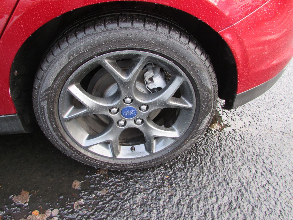 Photo 18 of this FORD FOCUS